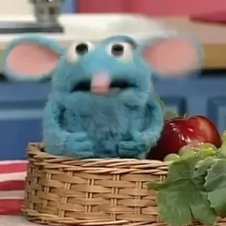 😟 Bear in the Big Blue House Tutter Bear in the Big Blue House topo, blu, animale, amichevole, carino, tutter, burattino telegram sticker