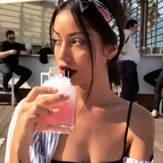 🍥 vrouw, cocktail, drankje, portret, zomer, vrije tijd telegram sticker