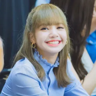 🐬 Lisa kpop, idole, chanteur, célébrité, femme, sourire telegram sticker