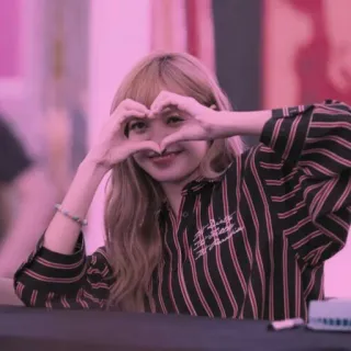 💕 Lisa Lisa, Kpop, Blackpink, dấu hiệu trái tim, ca sĩ, thần tượng telegram sticker