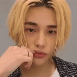 😌 Hyunjin kpop, idol, stray kids, hyunjin, piosenkarz, muzyka telegram sticker