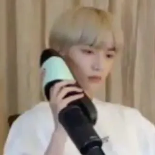 😐 whatsapp sticker