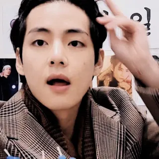 🔈 V kpop, chanteur, artiste, musique, portrait telegram sticker