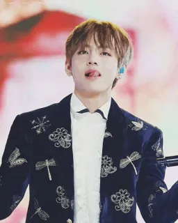 😛 V K-pop, Cantante, Idolo, Moda, Ritratto telegram sticker