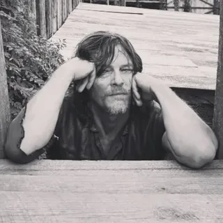 😕 Daryl Dixon The Walking Dead daryl dixon, the walking dead, norman reedus, personage, tv serie whatsapp sticker