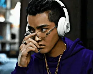 ➖ Kris Wu uomo, cuffie, celebrità, kris wu, occhiali da sole telegram sticker