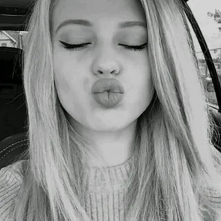 😌 mujer, beso, retrato, rubia, chica, morritos, femenina, persona telegram sticker