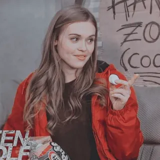 🐞 Teen Wolf TEEN WOLF Teen Wolf, Série TV, Holland Roden, Lydia Martin whatsapp sticker