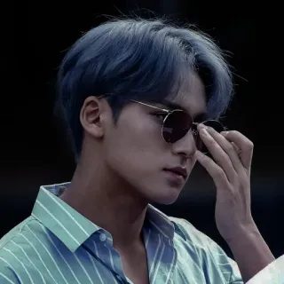 ⚡ homme, lunettes de soleil, portrait, cheveux bleus, mode, personne, homme, beau telegram sticker