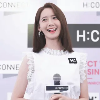 🏹 CONNE
H CO
CONNE
H:CONNECT
H:
H:C
CT
SIN
ONNECT mulher, sorriso, retrato, cantora, ídolo, atriz whatsapp sticker