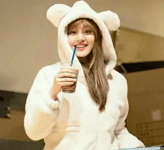 🦄 femme, ours, sweat à capuche, boisson, café, mignon, souriant telegram sticker