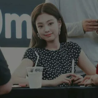 🌚 Jennie kpop, blackpink, jennie, chanteuse, célébrité, femme whatsapp sticker