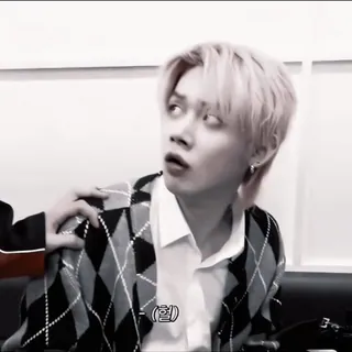 🥓 (헐) osoba, kpop, celebryta, wyrażenie, zaskoczenie telegram sticker