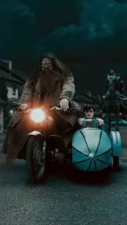 🦯 Hagrid Harry Potter Hagrid, Harry Potter, moto, sidecar, bruxo, magia telegram sticker