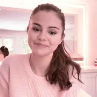 👛 Selena Gomez селена гомес, актриса, певица, знаменитость, женщина, портрет telegram sticker