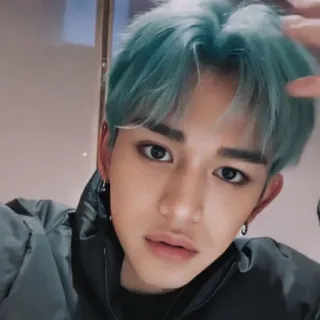 ⛓ chân dung, người, selfie, khuôn mặt, đàn ông, thường ngày, trong nhà telegram sticker