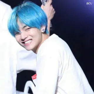 🐾 V V, BTS, K-pop, Idol, rambut biru, tersenyum, Korea, penyanyi whatsapp sticker