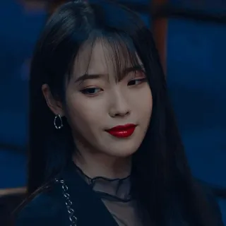 🍷 IU IU, Koreaanse zangeres, Actrice, Beroemdheid, Vrouw, K-pop telegram sticker