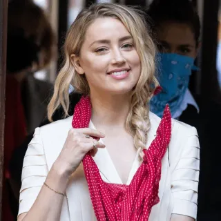 🖱 amber heard, attrice, celebrità, donna, ritratto whatsapp sticker