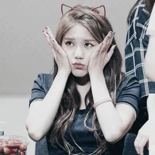 🌝 женщина, девушка, человек, кошачьи уши, корейский telegram sticker