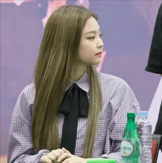 🍑 Jennie person, girl, kpop, singer, celebrity, music, artist, Blackpink telegram sticker