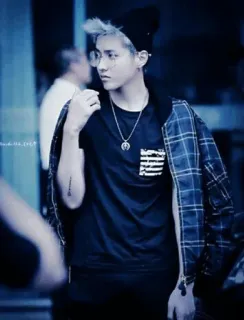 ➖ Kris Wu kris wu, cantante, celebrità, moda, idolo telegram sticker