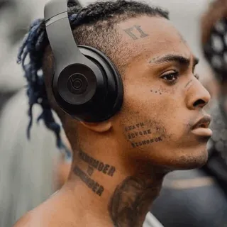 🖤 XXXTentacion DEATH BEFORE DISHONOR xxxtentacion, muziek, koptelefoon, tattoo, rapper telegram sticker