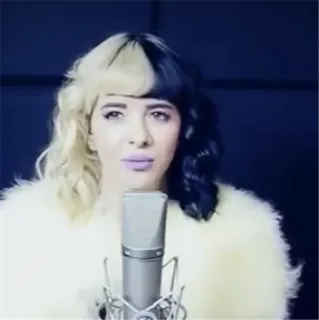 😐 Melanie Martinez Sänger, Musiker, Mikrofon, Porträt, Pop, Melanie Martinez telegram sticker