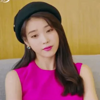 🏨 IU IU, Koreanische Sängerin, Promi, Frau, K-Pop telegram sticker