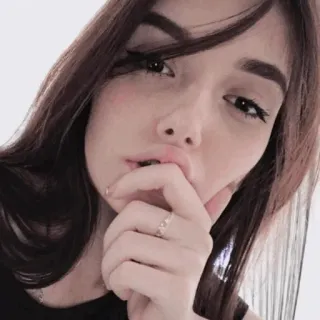 🥺 mujer, chica, retrato, morena, selfie, belleza, guapa telegram sticker