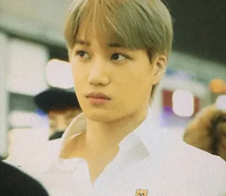 🕯 Kai kpop, 아이돌, 가수, 남자, 공항패션, 연예인, 스타일, 잘생김 whatsapp sticker