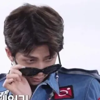 🧩 헤일태기 太阳镜, 人物, 肖像, 男人, kpop telegram sticker