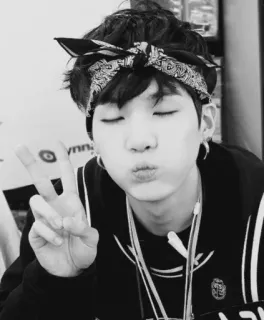➰ Simbol perdamaian, Orang, Hitam putih, Bandana, Korea, Asia, Pria telegram sticker