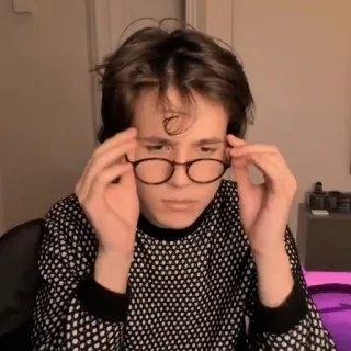 😑 homme, lunettes, portrait, intérieur telegram sticker