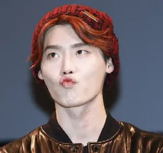😘 Lee Jong-suk uomo, coreano, attore, bacio, celebrità, ritratto telegram sticker