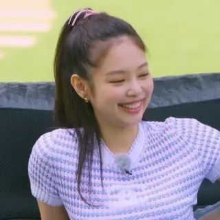 🐻 Jennie Kim kpop, piosenkarka, kobieta, portret, uśmiech, osoba, celebrytka telegram sticker