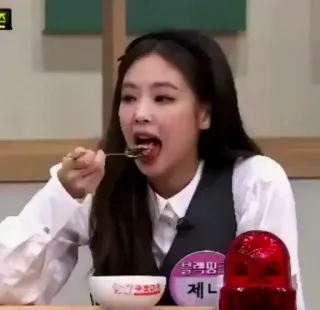 😐 Jennie Blackpink 블랙핑크
제니 wanita, Kpop, Jennie, Blackpink, makan, makanan, idola whatsapp sticker