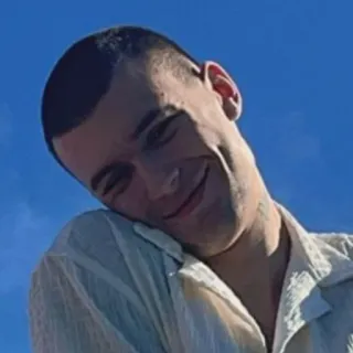 🙄 pessoa, homem, retrato, sorrindo, céu, rosto, masculino telegram sticker