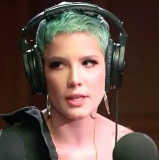 🕊 Halsey 音乐人, 歌手, 耳机, 肖像, 绿发, 女人, 艺术家 telegram sticker