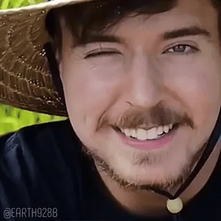 😡 MrBeast @EARTH928B MrBeast, Jimmy Donaldson, YouTube, Influenceur, Sourire, Chapeau whatsapp sticker