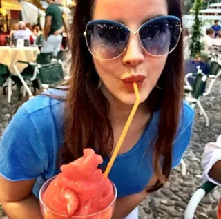 😎 mulher, óculos de sol, bebida, smoothie, verão, retrato, pessoa telegram sticker