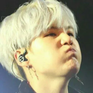 ⚡ Suga Kpop, BTS, Min Yoongi, Idol, cara graciosa, pucherito telegram sticker