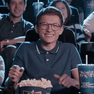 ⚙ Tom Holland actor, película, feliz, gafas, palomitas whatsapp sticker