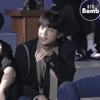 🪄 Jin BTS Bomb BTS, Bomb, K-pop, Południowokoreański, Muzyka whatsapp sticker