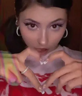 💗 woman, girl, makeup, beauty, heart, hands telegram sticker