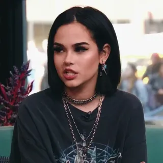 💛 Becky G cantante, celebridad, actriz, músico, latina whatsapp sticker