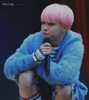 ☁️ Cotton Candy kpop, idol, cabelo rosa, roupa azul, microfone telegram sticker