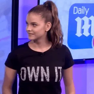 🌸 OWN IT mode, vêtements, t-shirt, mannequin, femme telegram sticker