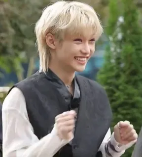 😁 Felix person, kpop, idol, blonde hair, smiling, Stray Kids telegram sticker
