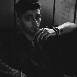 🌪 Zayn Malik 泽恩·马利克, 歌手, 单向乐队, 肖像, 名人, 黑白, 男性, 音乐家 telegram sticker